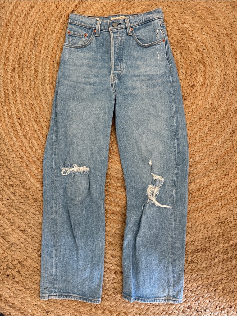 Levi’s Distressed Ribcage Straight Leg